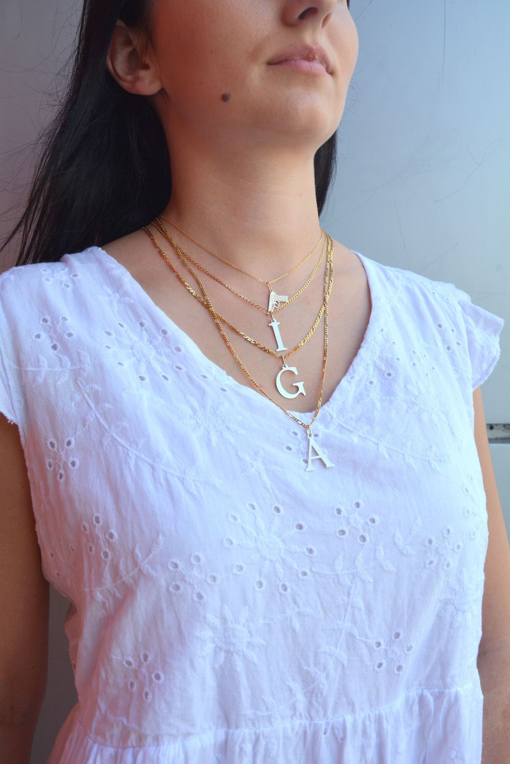 Złoty wisiorek w kształcie literki L, wykonany z najwyższej jakości złota. Siwiec, Rozenek Idealny pomysł na prezent. Zapraszamy jubiler Diament. Literka L 2cm.jpg